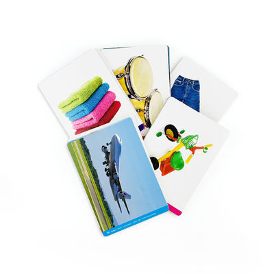 Niestandardowe karty do zabawy Glossy Board Karty do gier Drukowanie kart flash dla dzieci Z kartonowymi pudełkami Opakowanie